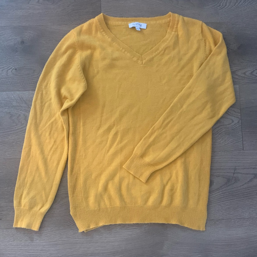 Yellow sweater